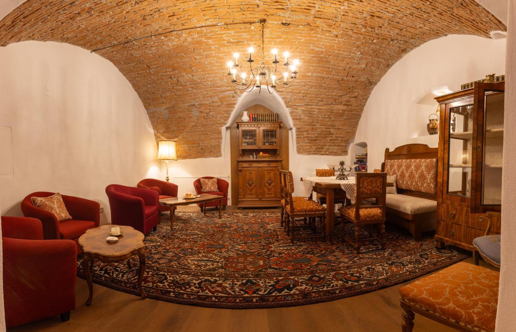 Hotel Krone Matrei am Brenner Zewnętrze zdjęcie