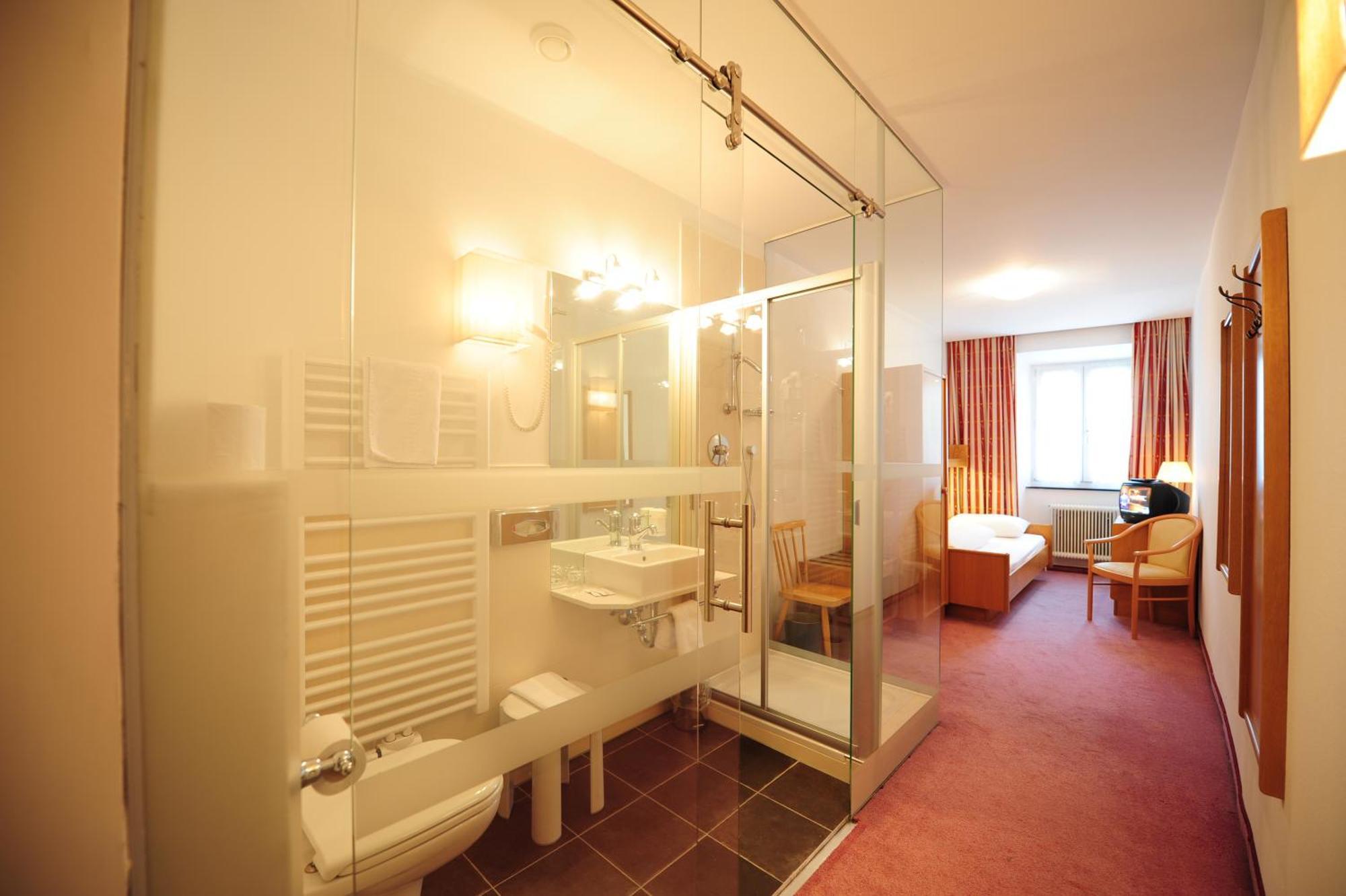 Hotel Krone Matrei am Brenner Zewnętrze zdjęcie