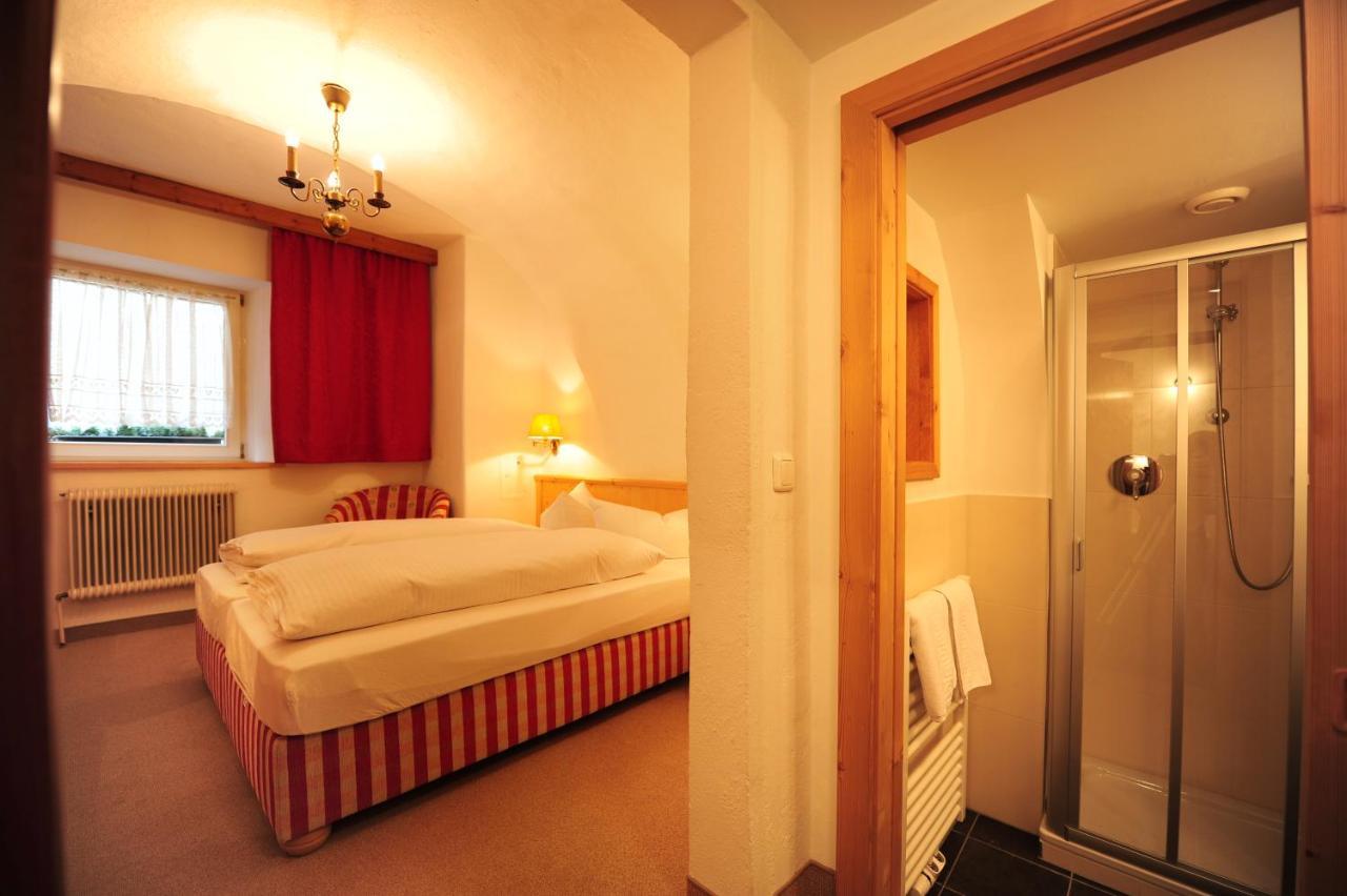 Hotel Krone Matrei am Brenner Zewnętrze zdjęcie