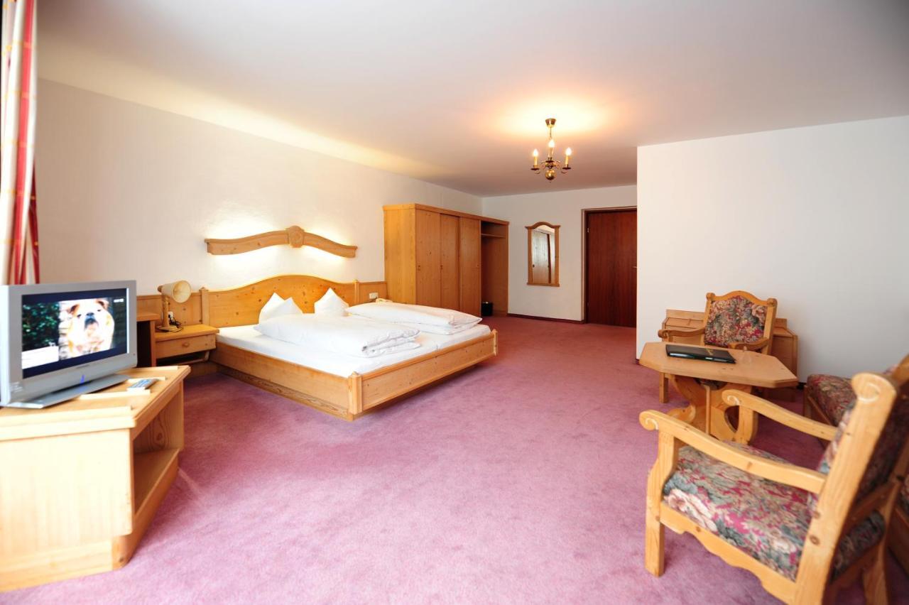 Hotel Krone Matrei am Brenner Zewnętrze zdjęcie