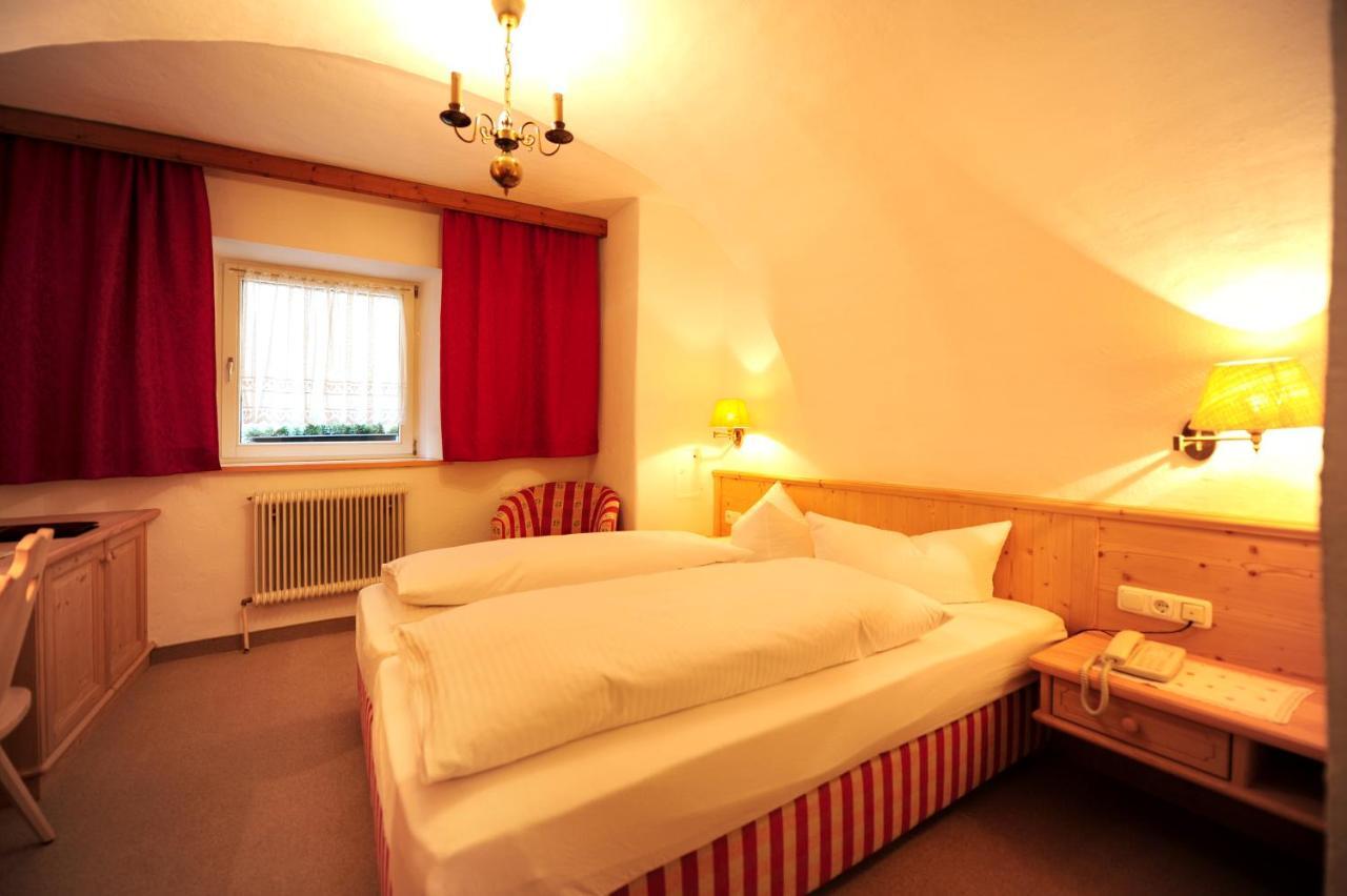 Hotel Krone Matrei am Brenner Zewnętrze zdjęcie