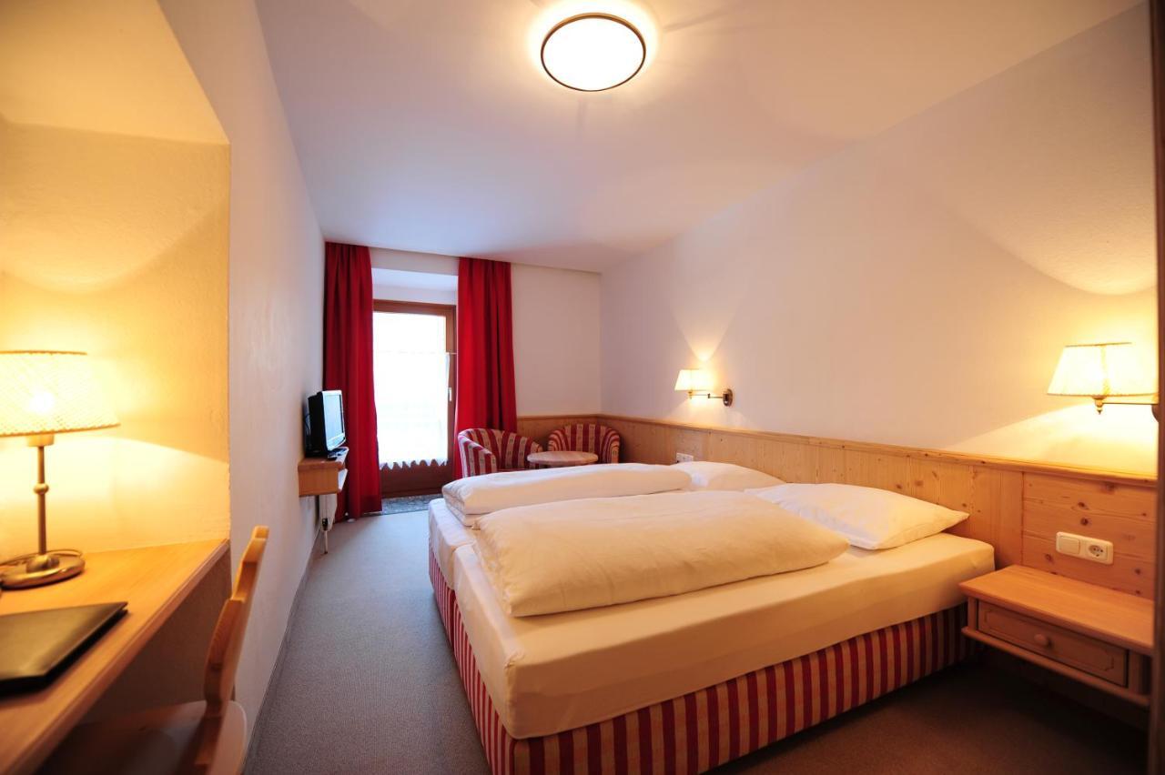 Hotel Krone Matrei am Brenner Zewnętrze zdjęcie