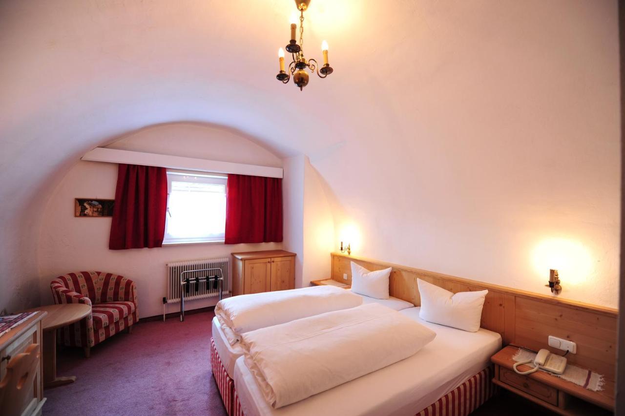 Hotel Krone Matrei am Brenner Zewnętrze zdjęcie