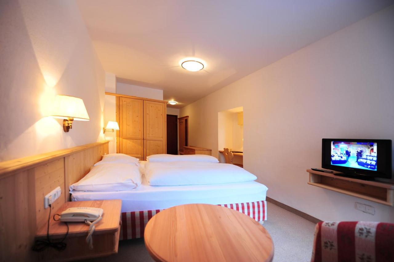 Hotel Krone Matrei am Brenner Zewnętrze zdjęcie
